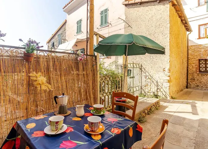 Semesterbostad Le Soleil Doree' Maison Wi-fi Vacations Lerici 5 Terre *