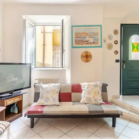 Дом отдыха Le Soleil Doree' Maison Wi-fi Vacations Lerici 5 Terre