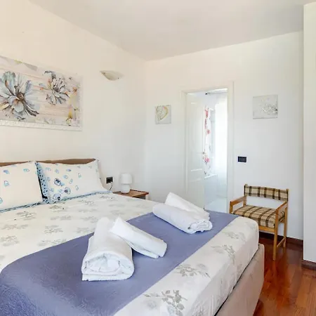 Дом отдыха Le Soleil Doree' Maison Wi-fi Vacations Lerici 5 Terre